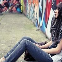 自己要先看得起自己,别人才会看得起你。