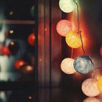 小楼昨夜又东风