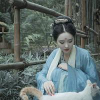 决定了前方的路怎么走，就不要总回头看。