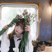 漂亮女老师与夜总会经理的激情性爱