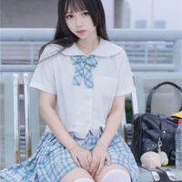 与千年女鬼同居的日子 与女儿在地里 宠溺女儿