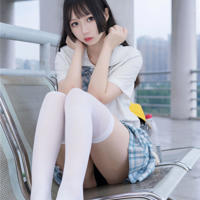 小姑娘一晚上能承受几个人,18岁小姑娘承受我一次次冲刺