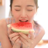 口述情感:女友怀孕了,她老板却常常带着礼物来看她
