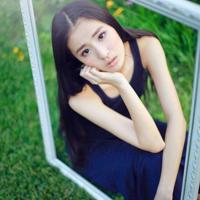 口述:男友和妹妹在客厅做爱,妹妹还不断呻吟