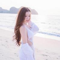 比较刺激的h文公共场合幸福小农民 美女脱去衣服给男人摸