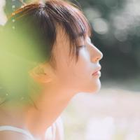 老公居然猥琐的在浴室门口偷看我妹妹洗澡