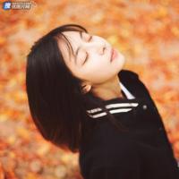 在软卧铺车上摸两乳遛鸟 被民工玩的校花公车