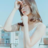 同学聚会再见初恋情人,她被生活碾压成了油腻大婶