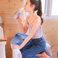 现在的女生很饥渴吗 把胡萝卜塞进下面视频 胡萝卜和黄瓜哪个好