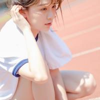 口述在车里下面被添,在车里两个男人舔我