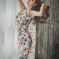 教室里我和寂寞的她激情回荡