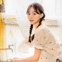 美女姐姐叫我帮她洗澡 那一夜爬上女友姐姐的床
