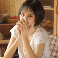 老公与女同学暧昧不清让我心生妒意