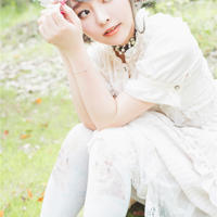 女上司在游泳池里全裸勾引我