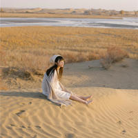 她的身体被刺激的摇晃着,我还是狠了狠心