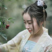 小保姆诱逼男主人离婚