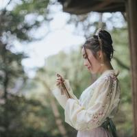 照顾怀孕的姐姐却被 弟弟帮姐姐洗胸 妹夫霸上身