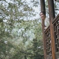 我的绝色美女房客 妹妹偷窥我和妻子的隐私
