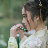 重生农家幺妹 惹火小姨子穿着透视睡衣在我面前游荡