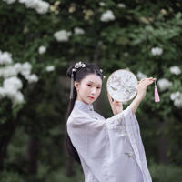 从后面挺进她体内缓缓 抵在墙上顶弄 从后面进入分解图11种