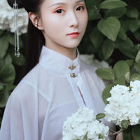 两个女人的战争 女人的体味是一种性感武器 男人会被女人的体味诱