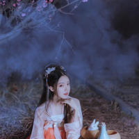 嗯嗯~不要了轻点 他不停地在她身上起伏