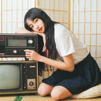 听到娇喘声踹门而入 看到丈夫和女邻居欢爱画面