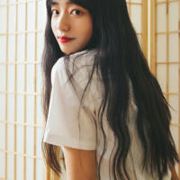 夜已深，你还在等什么人