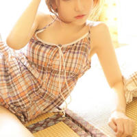 男友要我跪舔 男友吸奶 男友在楼道里脱我裤子口述啪啪啪