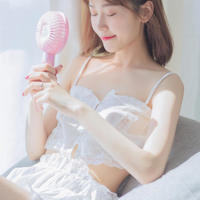 无知少女寻求刺激 追求二奶神秘的生活