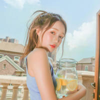 儿子跟妈偷尝禁果 儿子半夜起床玩妈妈 他抱住她边走边动