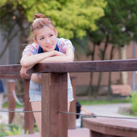 狗老公小黑好粗好烫手 女人自述用香蕉感觉1 我初中扫除干班花