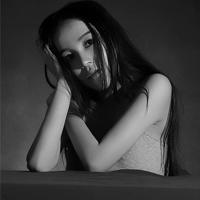 女老板要我给她买D罩杯内衣