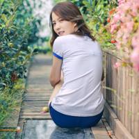 三个老外轮流上我 经理让我陪两个一老外 嫁老外第一夜就被撕裂