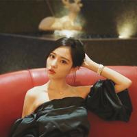 山脚下的车里,我成了他的出轨对象