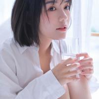 好想听听他的声音