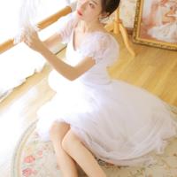 《你听，寂寞在唱歌。》