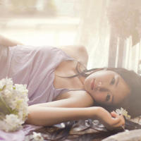 女孩半遮奶街上任人摸!我可以摸你胸吗?10元摸一次十足妇女!