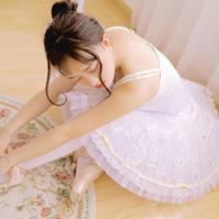 放荡女教师办公室色诱我 我忍不住将她骑在胯下