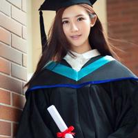 色情女上司把我压办公桌求欢