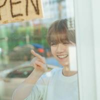 在KTV里我们身体抽搐到顶峰