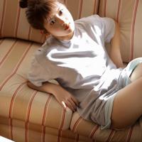 乖别紧张很快就不痛了 别动你一动会更痛