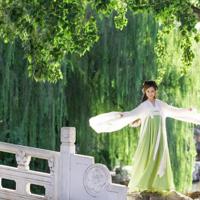 第一次亲密接触的过程失败 女友紧紧守住最后的防线