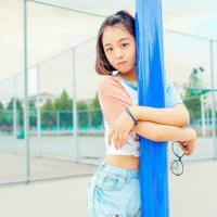 女人喜欢两个男人日她 美女和两个男人在车上 两个男人一女人做爰