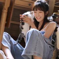 女友跟我分手了,可是她很犹豫,心很乱。我应该给她多长的时间让她静静?我什么时候去挽留她比较合适?我?