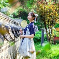 我和女友在学校树林做 白胡子老头树林偷腥图 在树林里轻吟