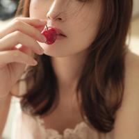 被老黑塞得满满的 我探入姨姨的逼 母女让你弄过够