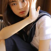 女友是邪恶少女 与我在温泉中央忘情嘿嘿水溶交合在一起