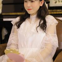 喜不喜欢我这样顶着你 小女友总喜欢趴在我身上