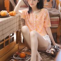 错跟总裁潜规则 那一天我被他撕破丝袜摆布成诱人姿势